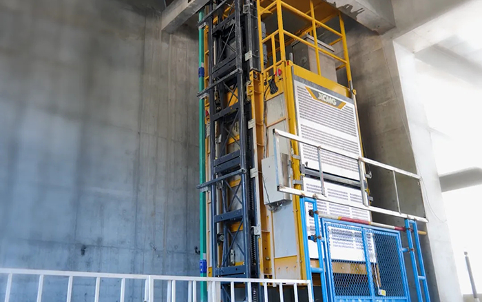 性能典范！徐工井道施工升降機助建超高層商務中心項目