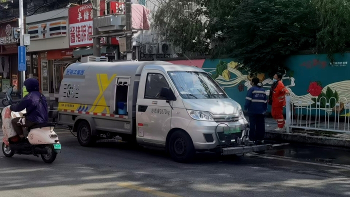 徐州這條網(wǎng)紅巷的“臉面”，竟被這臺(tái)車承包了？！